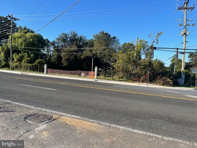 5211 MARLBORO PIKE, Capitol Heights, MD 20743