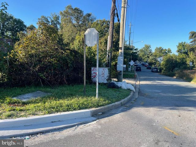 5211 MARLBORO PIKE, Capitol Heights, MD 20743
