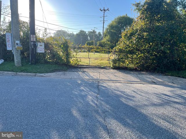 5211 MARLBORO PIKE, Capitol Heights, MD 20743