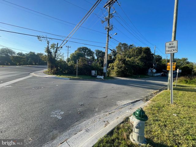 5211 MARLBORO PIKE, Capitol Heights, MD 20743
