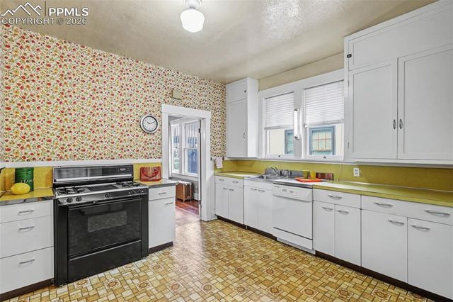 1911 N Nevada Avenue, Colorado Springs, CO 80907