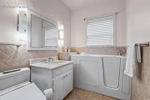 1911 N Nevada Avenue, Colorado Springs, CO 80907