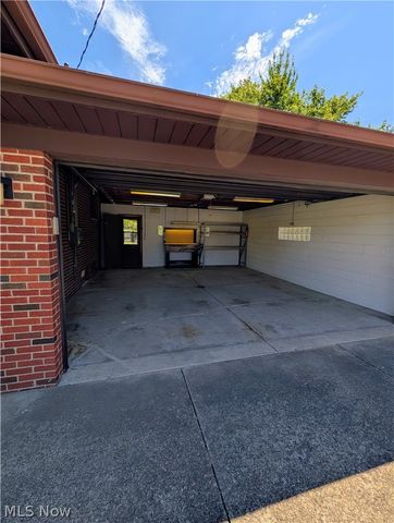 3960 Marie Drive, Brunswick, OH 44212