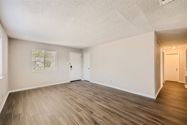 1018 S Murray Street, Mckinney, TX 75069