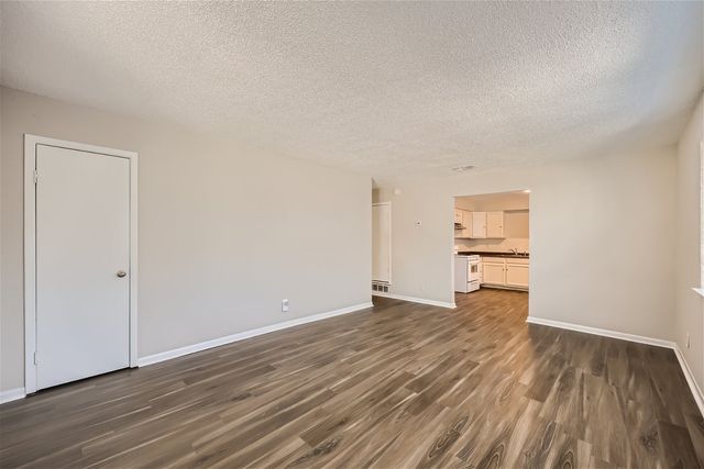 1018 S Murray Street, Mckinney, TX 75069