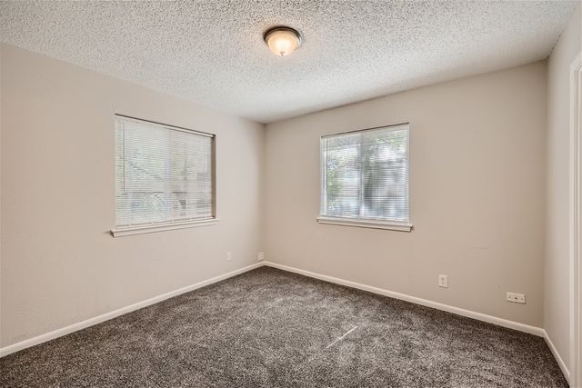 1018 S Murray Street, Mckinney, TX 75069