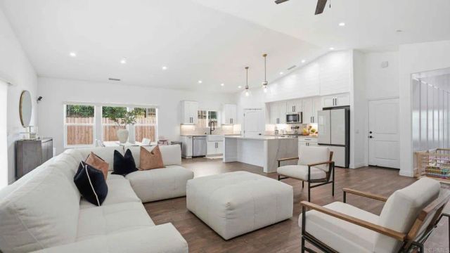 9391 Los Coches Road, Lakeside, CA 92040