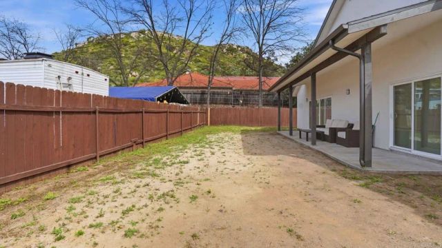 9391 Los Coches Road, Lakeside, CA 92040