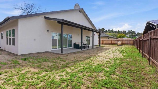 9391 Los Coches Road, Lakeside, CA 92040