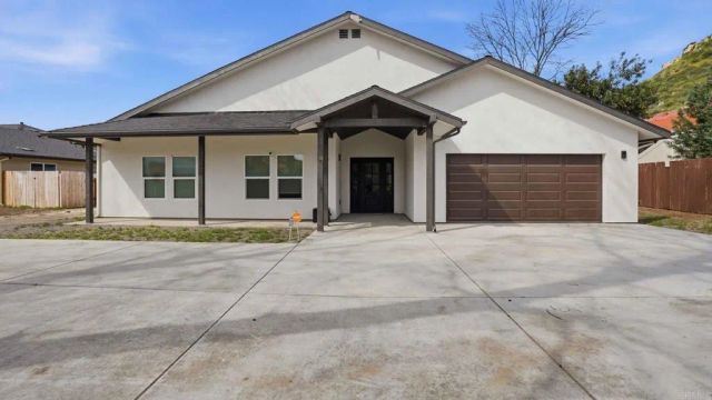 9391 Los Coches Road, Lakeside, CA 92040