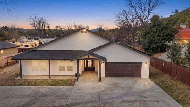 9391 Los Coches Road, Lakeside, CA 92040