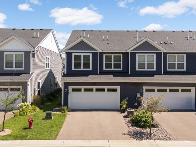 14540 Twin Lakes Circle, Burnsville, MN 55306