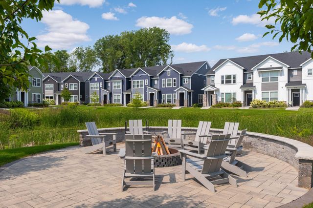 14540 Twin Lakes Circle, Burnsville, MN 55306