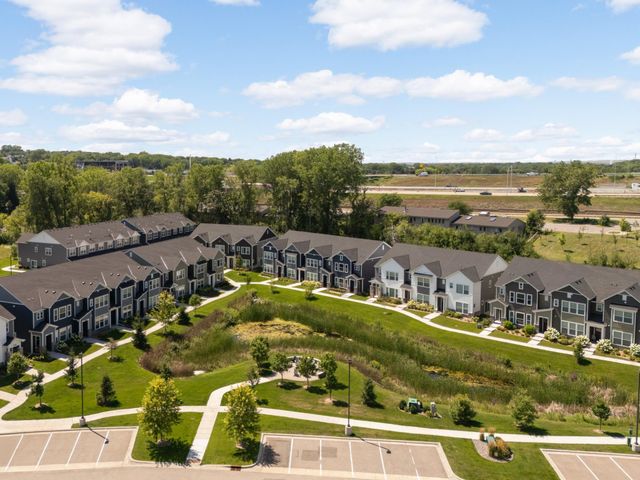 14540 Twin Lakes Circle, Burnsville, MN 55306