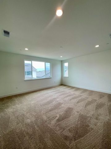 9097 Black Opal Cir, Roseville, CA 95747
