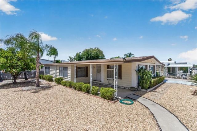 43815 Acacia, Hemet, CA 92544