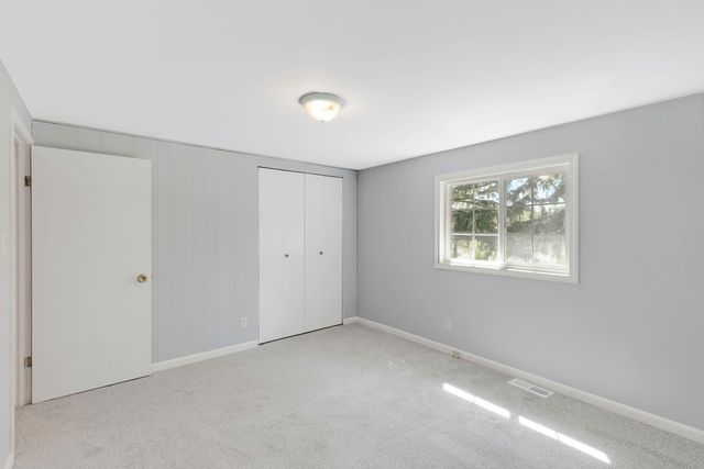 52 Deerpath Road, Deer Park, IL 60010