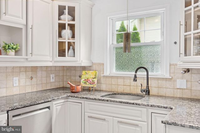 408 SUMMIT AVE, Fort Washington, PA 19034