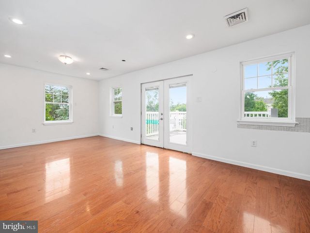 408 SUMMIT AVE, Fort Washington, PA 19034