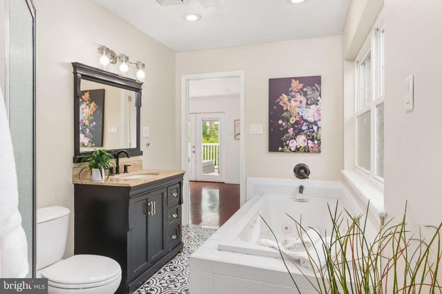 408 SUMMIT AVE, Fort Washington, PA 19034