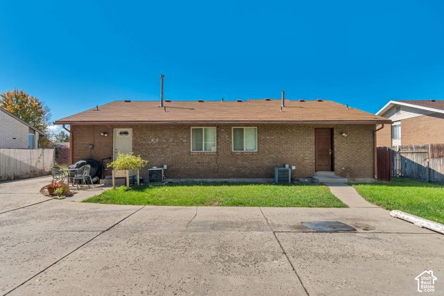 5659 S 1250 E, Murray, UT 84121