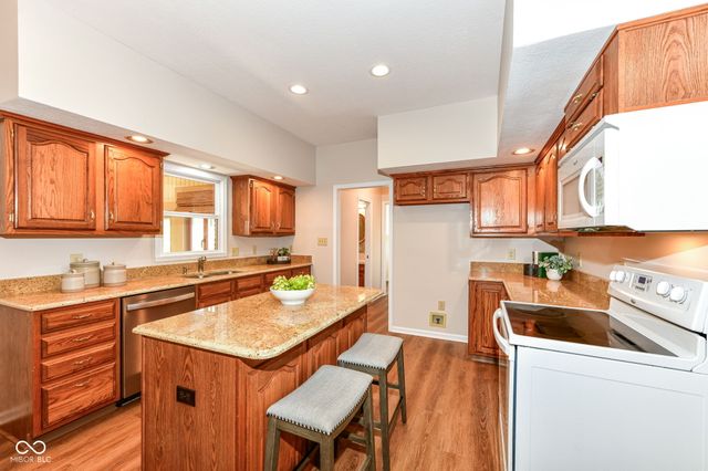 1001 Arrowwood Drive, Carmel, IN 46033