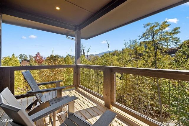 741 Chestnut Drive, Gatlinburg, TN 37738
