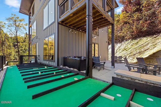 741 Chestnut Drive, Gatlinburg, TN 37738
