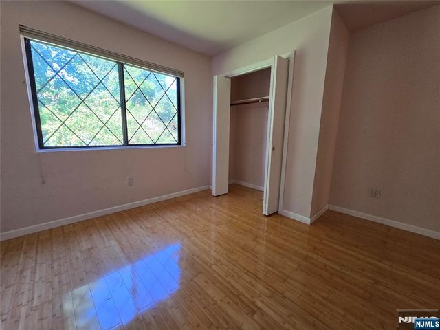 18 Linwood Avenue T008, Cresskill, NJ 07626