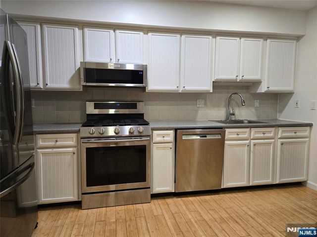 18 Linwood Avenue T008, Cresskill, NJ 07626