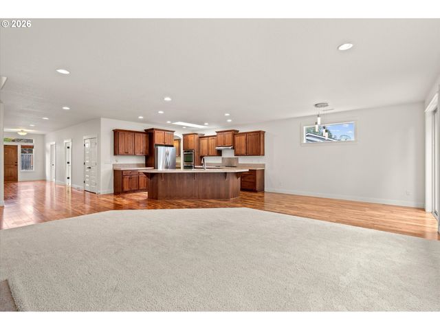 15930 AMES St, Oregon City, OR 97045