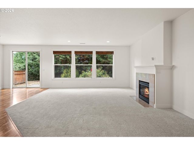 15930 AMES St, Oregon City, OR 97045