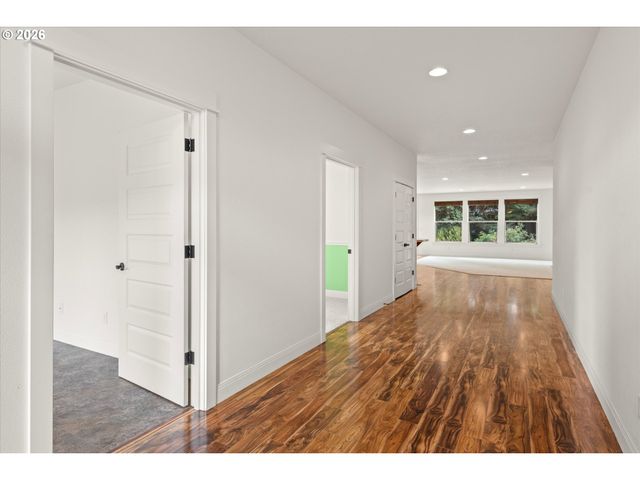 15930 AMES St, Oregon City, OR 97045