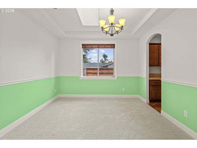 15930 AMES St, Oregon City, OR 97045