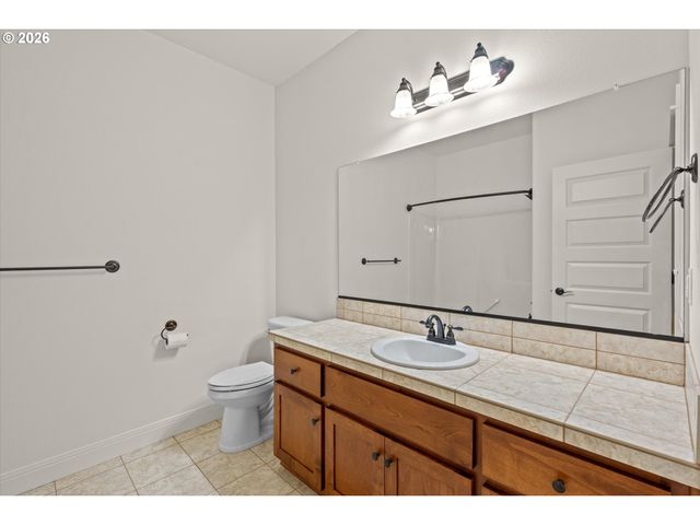 15930 AMES St, Oregon City, OR 97045