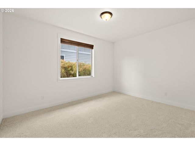 15930 AMES St, Oregon City, OR 97045