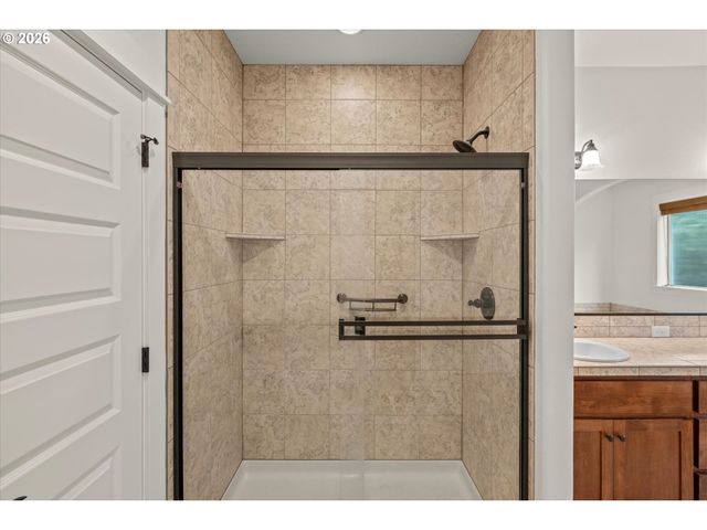 15930 AMES St, Oregon City, OR 97045