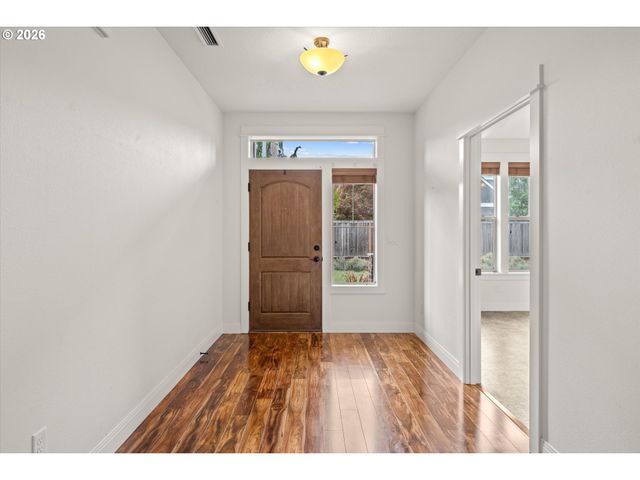 15930 AMES St, Oregon City, OR 97045