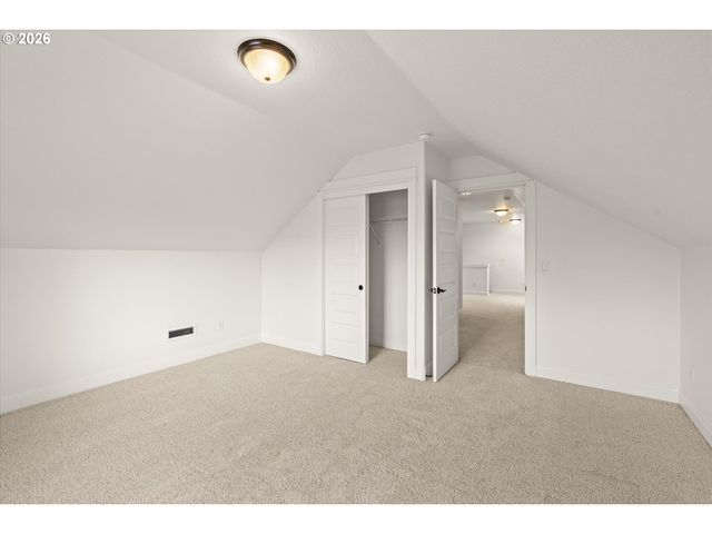 15930 AMES St, Oregon City, OR 97045