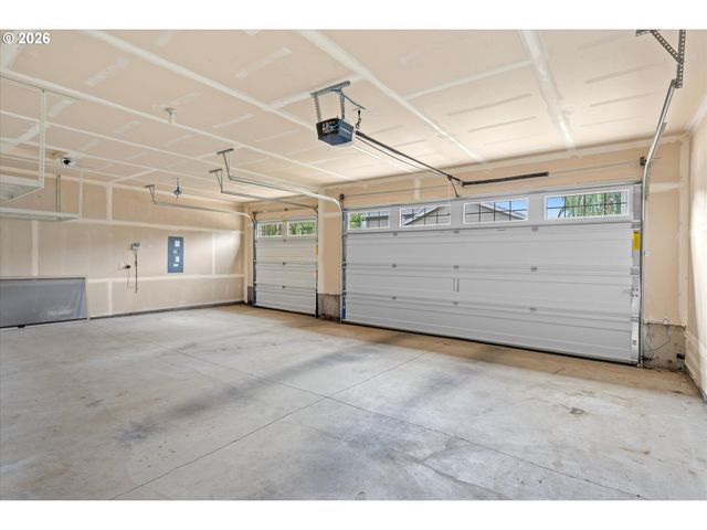 15930 AMES St, Oregon City, OR 97045