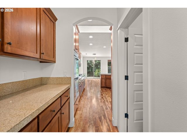 15930 AMES St, Oregon City, OR 97045