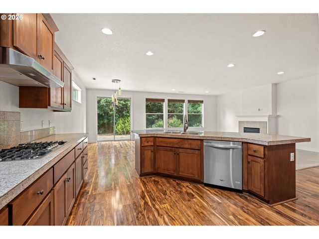 15930 AMES St, Oregon City, OR 97045