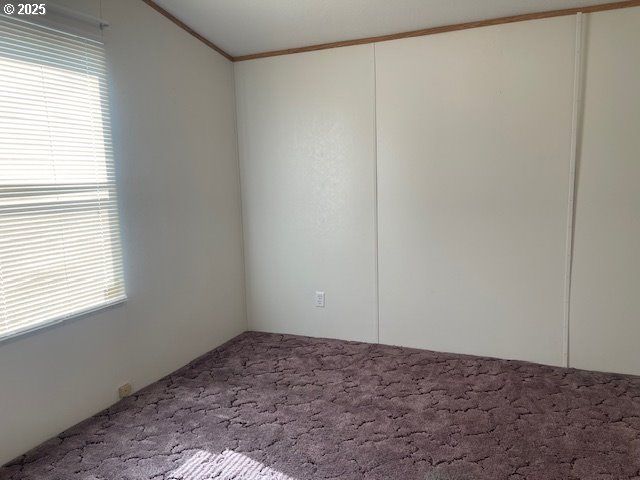 328 S STATE St, Sutherlin, OR 97479