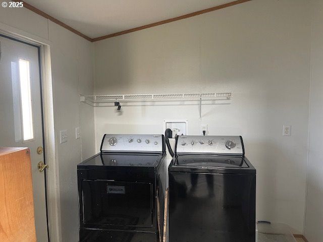 328 S STATE St, Sutherlin, OR 97479