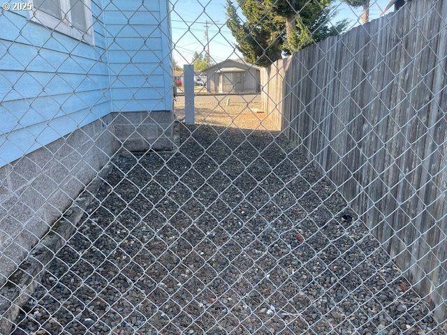 328 S STATE St, Sutherlin, OR 97479