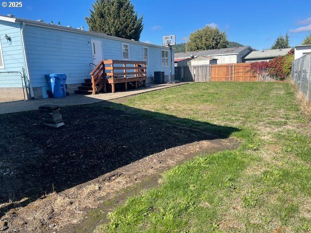 328 S STATE St, Sutherlin, OR 97479