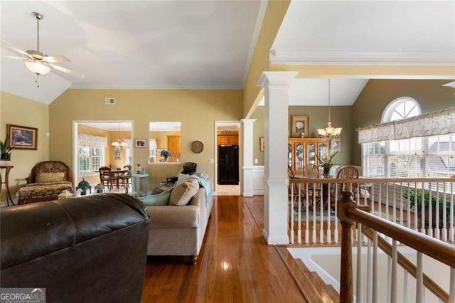 21 Prestwick Loop NW, Cartersville, GA 30120