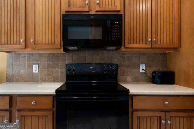 21 Prestwick Loop NW, Cartersville, GA 30120