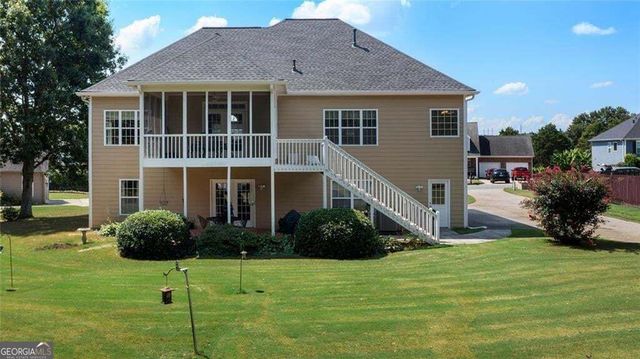 21 Prestwick Loop NW, Cartersville, GA 30120