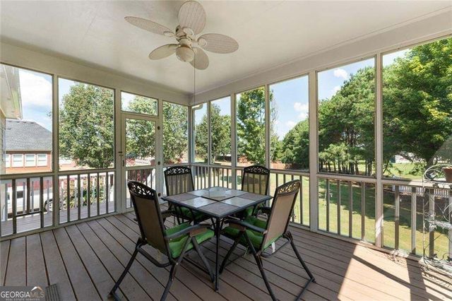 21 Prestwick Loop NW, Cartersville, GA 30120